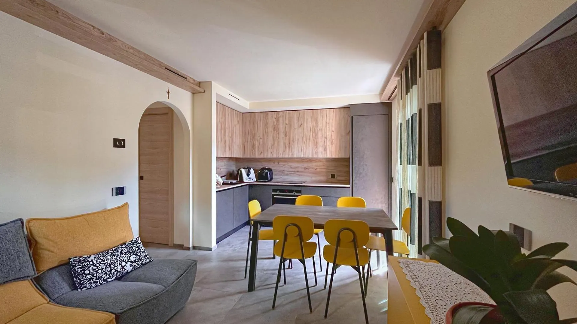 Stella Del Nord - Livigno Centro Apartment 0*,
